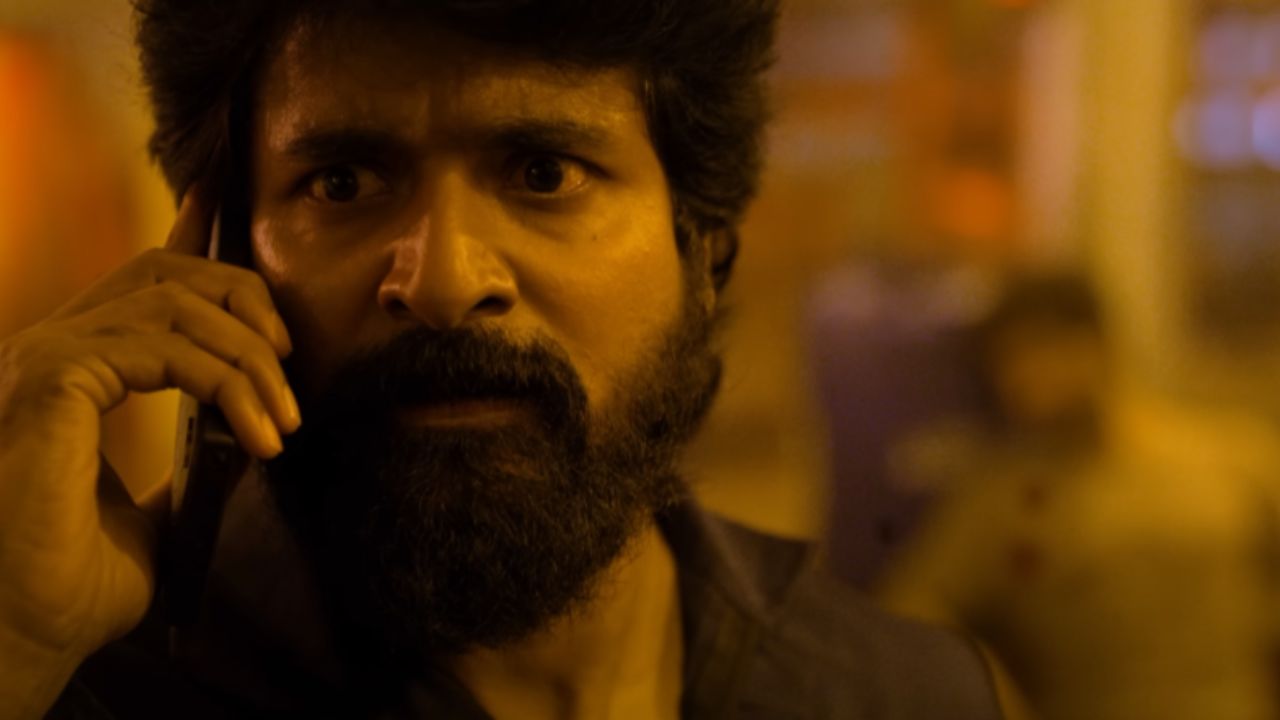 Dil Madharaasi Movie Review in Hindi - फिल्म की कहानी, रेटिंग और दर्शकों की प्रतिक्रिया